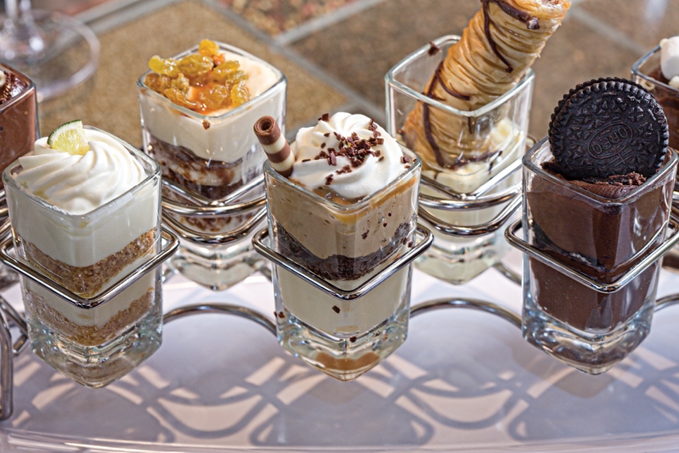 catering mini desserts